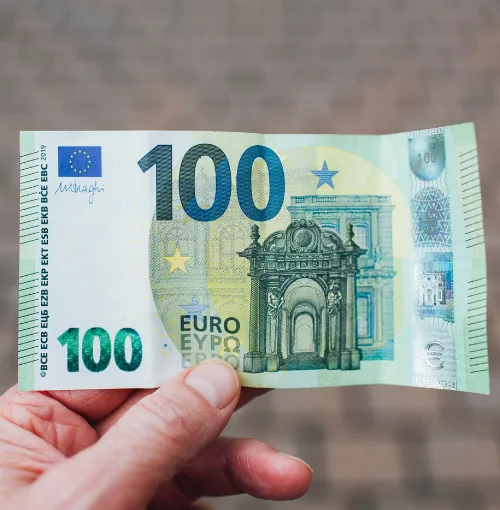 Ilustración del artículo «Billetes de juguete para imprimir gratis y aprender sobre dinero»