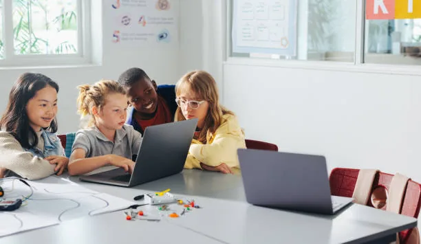 Ilustración del artículo «¡Impulsa la educación financiera en tu colegio!»