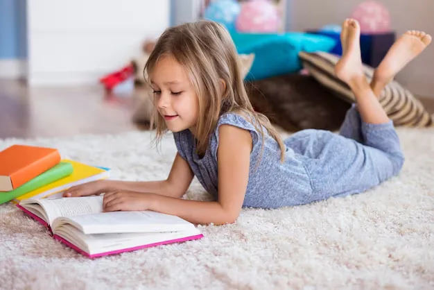 Ilustración del artículo «¿Notas bajas? Cómo ayudar a tu hijo a mejorar sin arruinarte en clases particulares»